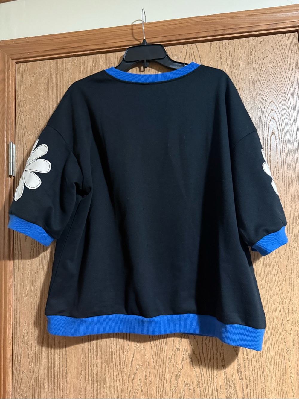 Dokotoo 3/4 Sleeve Shirt Floral Patch Crewneck - Picture 4 of 8